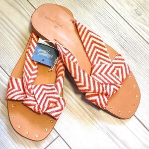 (9-0945) 🔥3/$20🔥  Louise Red Print Knotted Sandals Universal Thread Sz 5